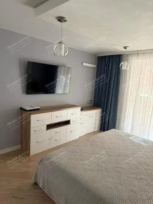 Трикімнатна картира у центрі міста